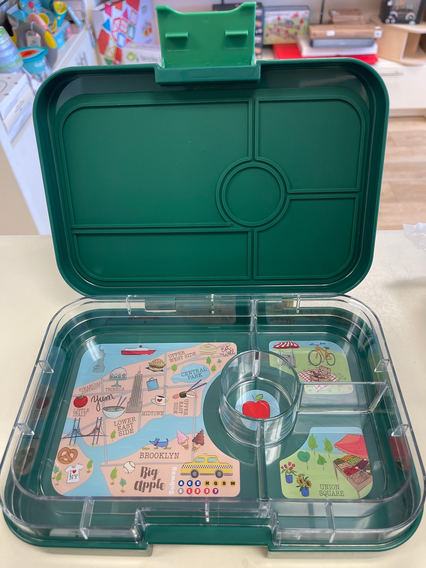 Tapas - 4 Compartment Greenwich Green with NYC Tray