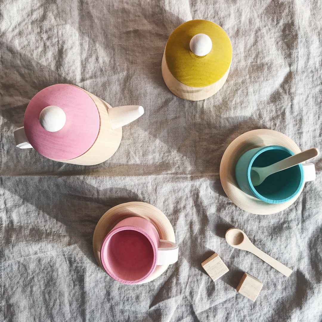 Tea Set Mustard and Pink