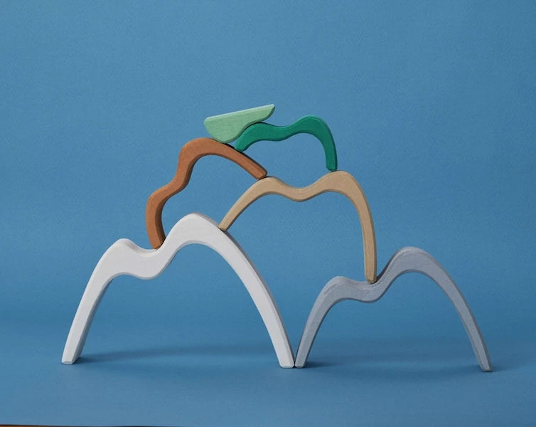 Raduga Grez Mountains Arch Stacker