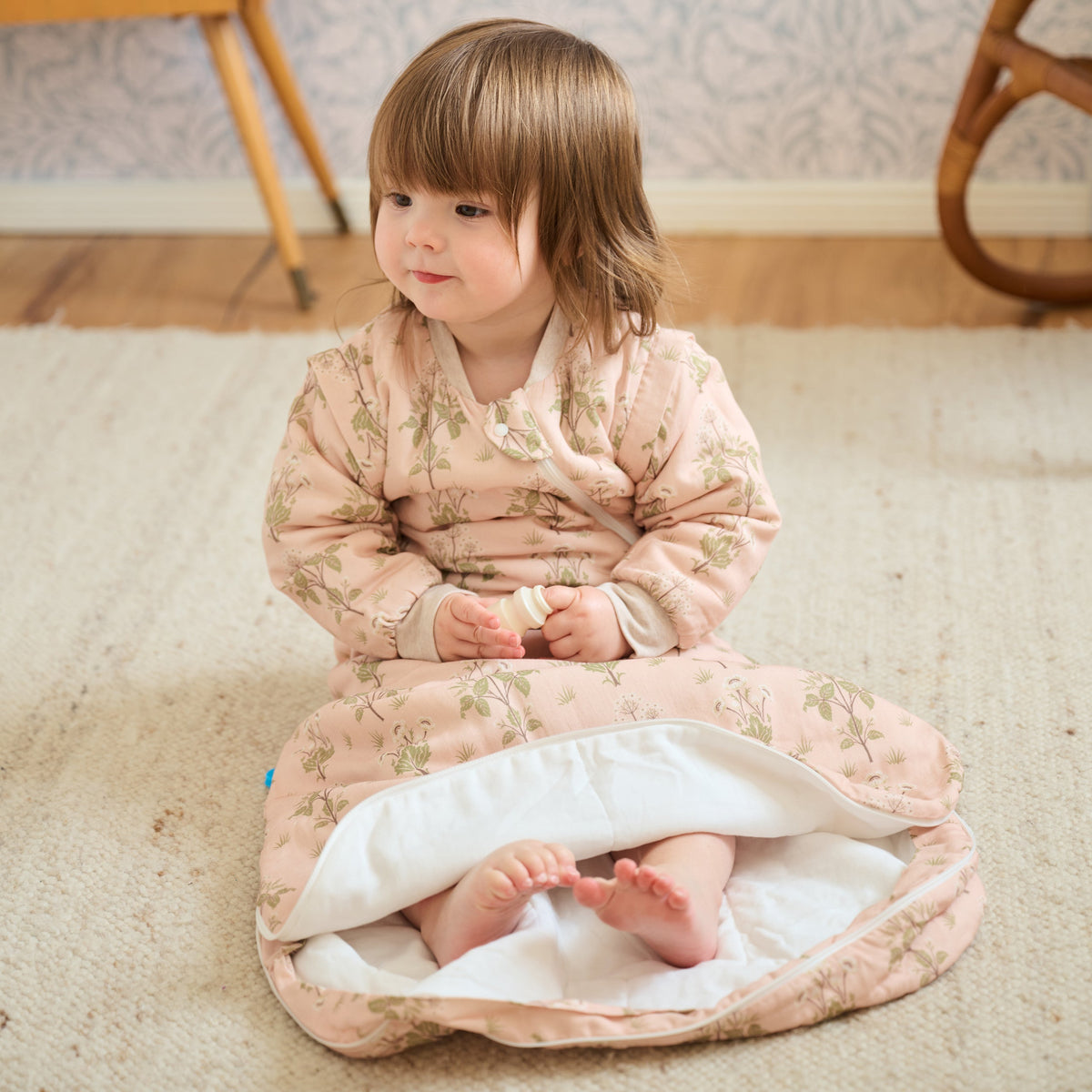 Meadow Sweet sleep bag, lifestyle detail
